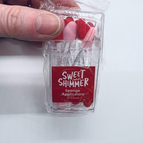 NWT ULTA Beauty Bundle Blush (2), eyeshadow,mirror,eyeshadow applicator,eyeliner - Picture 7 of 7